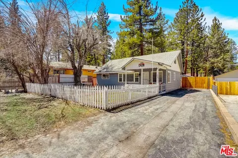 404 Oriole Dr, Big Bear Lake, CA 92315