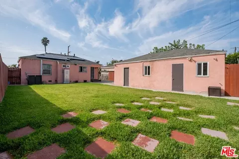 Exterior - 633 W Cherry St, Compton, CA 90222 photo 4 of 7