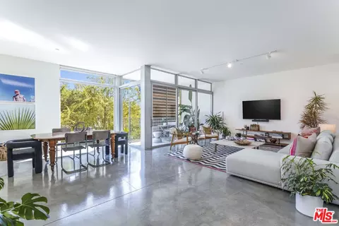 901 Hancock Ave #206, West Hollywood, CA 90069