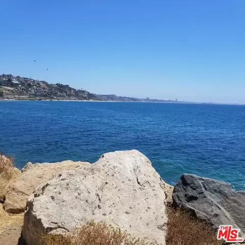 3930 Topanga Canyon Blvd, Malibu, CA 90265