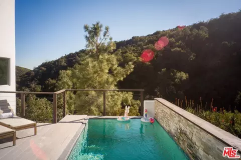10078 Westwanda Dr, Beverly Hills, CA 90210