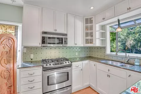 Kitchen - 2501 Brigden Rd, Pasadena, CA 91104 photo 2 of 2