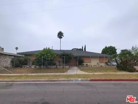 5809 S Chariton Ave, Los Angeles, CA 90056