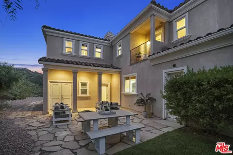 Exterior - 969 Crown Hill Dr, Simi Valley, CA 93063 photo 15 of 25