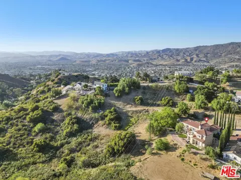 View/Area - 969 Crown Hill Dr, Simi Valley, CA 93063 photo 2 of 3