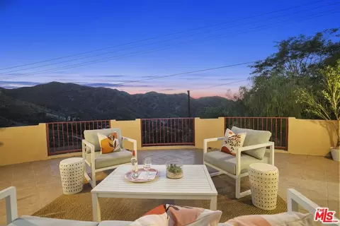 Exterior - 969 Crown Hill Dr, Simi Valley, CA 93063 photo 23 of 25