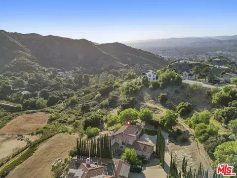 View/Area - 969 Crown Hill Dr, Simi Valley, CA 93063 photo 3 of 3