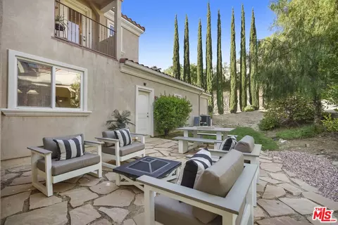 Exterior - 969 Crown Hill Dr, Simi Valley, CA 93063 photo 9 of 25
