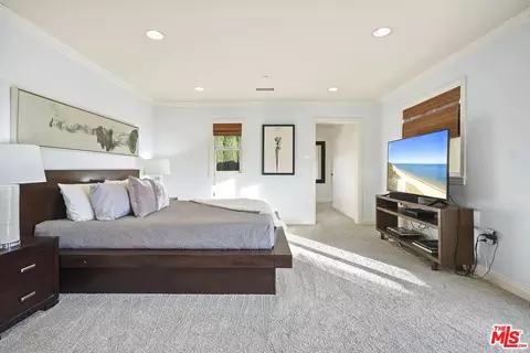 Bedroom - 969 Crown Hill Dr, Simi Valley, CA 93063 photo 3 of 5