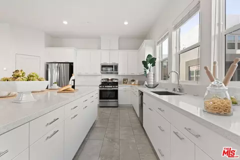 939 E Mason Ln #59, Anaheim, CA 92805