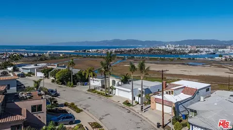 8128 Billowvista Dr, Playa Del Rey, CA 90293