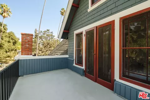 Exterior - 967 Palm Ter, Pasadena, CA 91104 photo 4 of 31