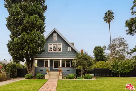 967 Palm Ter, Pasadena, CA 91104