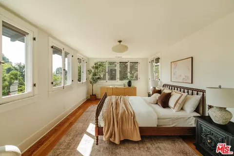 Bedroom - 967 Palm Ter, Pasadena, CA 91104 photo 5 of 9