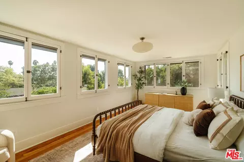 Bedroom - 967 Palm Ter, Pasadena, CA 91104 photo 6 of 9