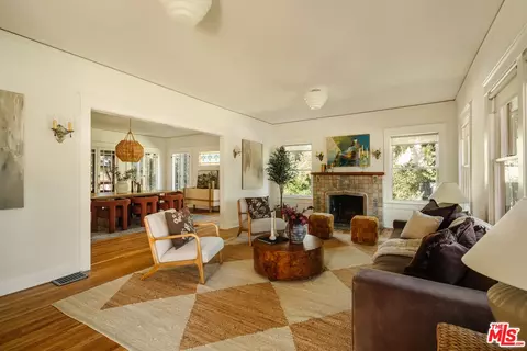 Living - 967 Palm Ter, Pasadena, CA 91104 photo 2 of 4