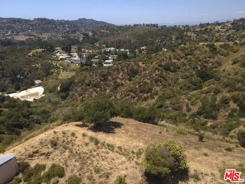 6364 Mulholland, Los Angeles, CA 90068