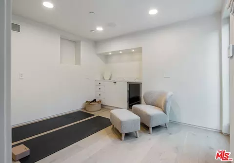 309 E Rustic Rd, Santa Monica, CA 90402 photo 24