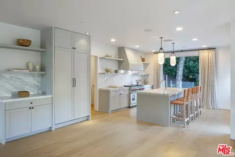 309 E Rustic Rd, Santa Monica, CA 90402 photo 7