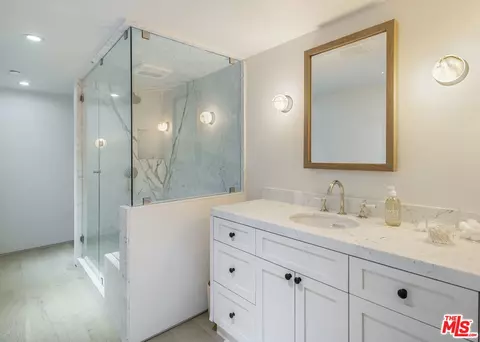 309 E Rustic Rd, Santa Monica, CA 90402 photo 23