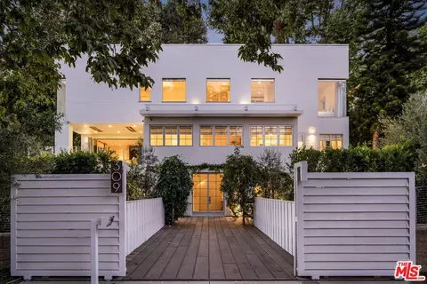 309 E Rustic Rd, Santa Monica, CA 90402