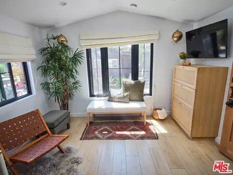 37 Paradsie Cv, Malibu, CA 90265