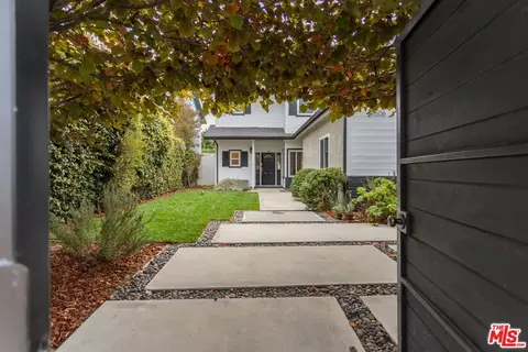 5506 Woodman Ave, Sherman Oaks, CA 91401