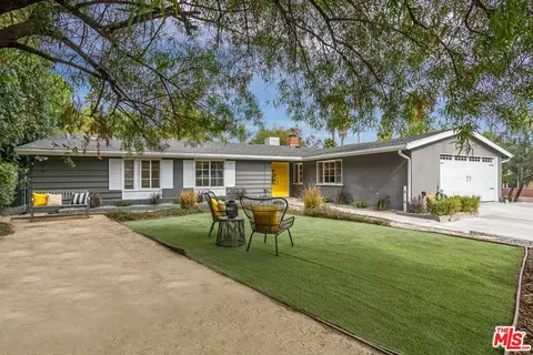 20147 Hatteras St, Woodland Hills, CA 91367