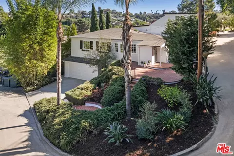 2332 Claremont Ave, Los Angeles, CA 90027