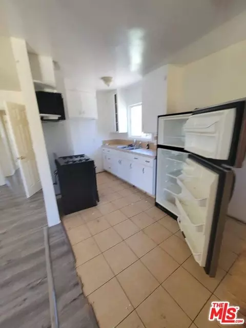 13357 Victory Blvd, Van Nuys, CA 91401 photo 49