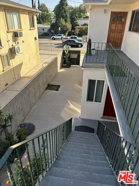 13357 Victory Blvd, Van Nuys, CA 91401 photo 3