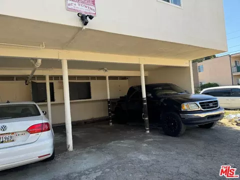 13357 Victory Blvd, Van Nuys, CA 91401 photo 4