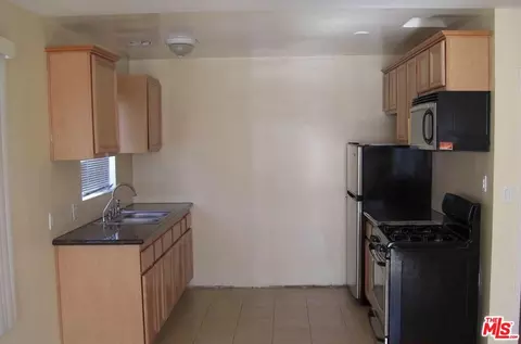13357 Victory Blvd, Van Nuys, CA 91401 photo 16