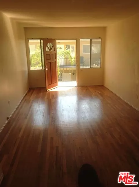 13357 Victory Blvd, Van Nuys, CA 91401 photo 41