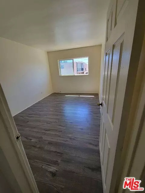 13357 Victory Blvd, Van Nuys, CA 91401 photo 50