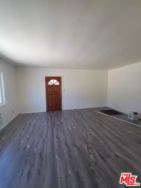 13357 Victory Blvd, Van Nuys, CA 91401 photo 47