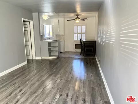 13357 Victory Blvd, Van Nuys, CA 91401 photo 26