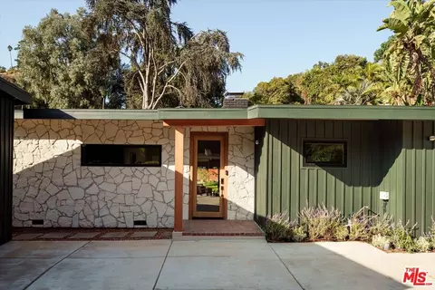2747 Laurel Canyon Blvd, Los Angeles, CA 90046