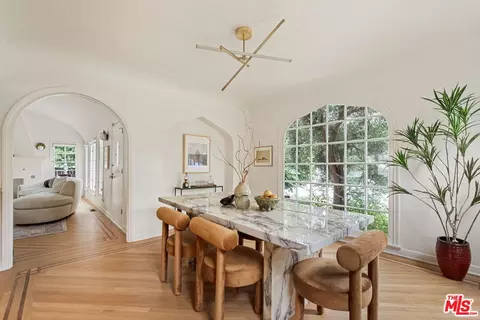 1306 Hauser Blvd, Los Angeles, CA 90019