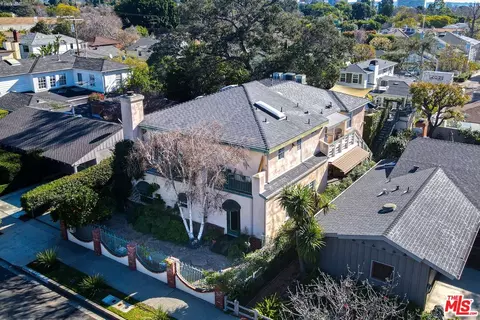 11352 Elderwood St, Los Angeles, CA 90049