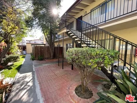 19406 Gilmore St, Reseda, CA 91335 photo 7