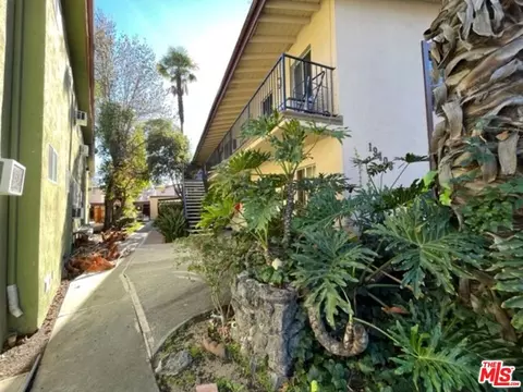 19406 Gilmore St, Reseda, CA 91335 photo 4