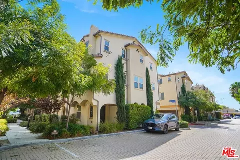14111 W Spruce Ln, Van Nuys, CA 91405