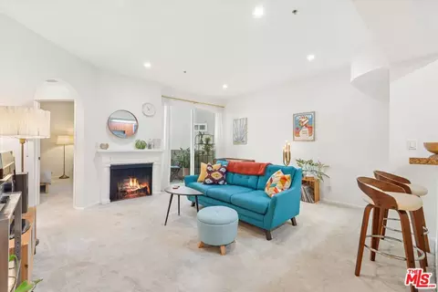 620 S Gramercy Pl #239, Los Angeles, CA 90005