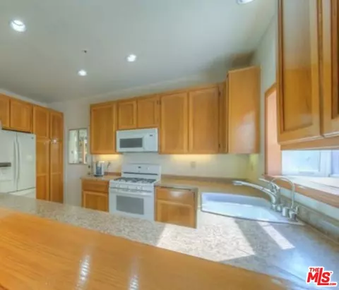 Kitchen - 14238 Farralon Ct, Fontana, CA 92336 photo 2 of 2