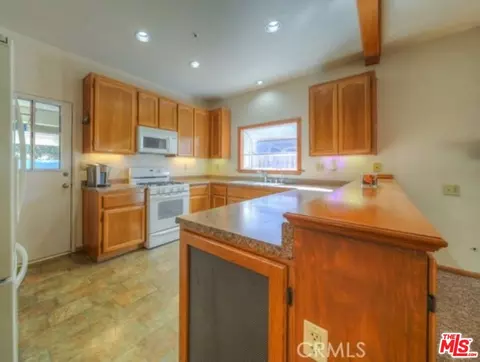 Kitchen - 14238 Farralon Ct, Fontana, CA 92336 photo 1 of 2