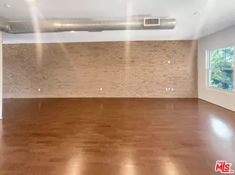 Living - 357 Town Ct, Fullerton, CA 92832 photo 2 of 5