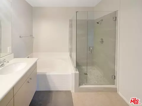 Bath - 357 Town Ct, Fullerton, CA 92832 photo 1 of 2