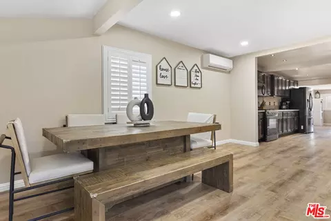 11810 Snelling St, Sun Valley, CA 91352