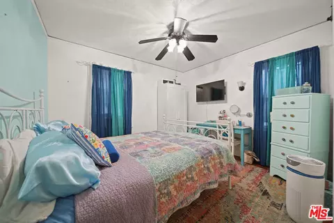 Bedroom - 533 E Windsor Rd, Glendale, CA 91205 photo 1 of 7